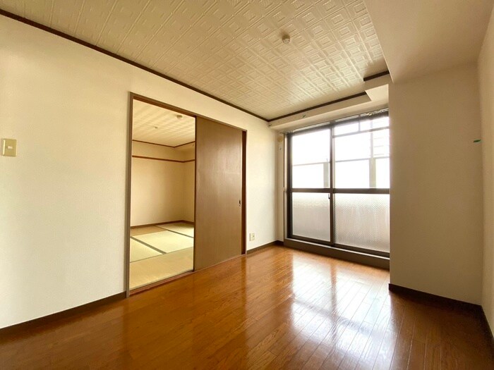 居室 グリシ－ヌ静徳