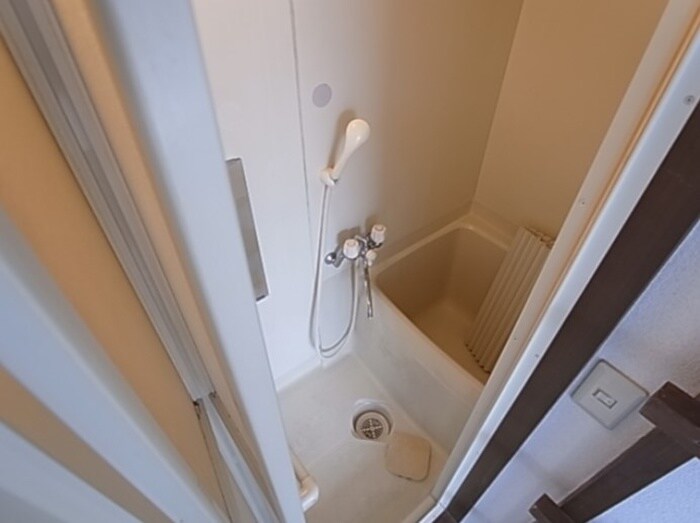 バス／シャワールーム等 アブニ－ル