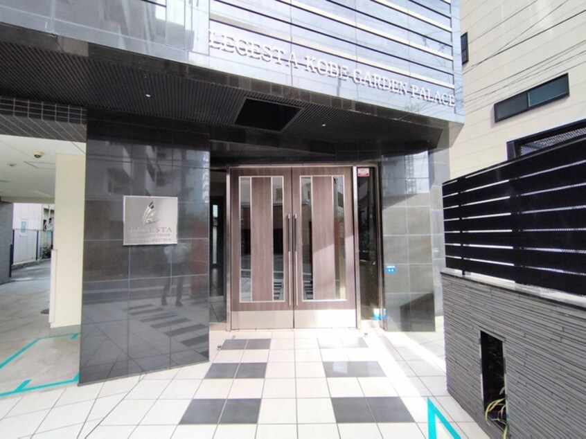 エントランス部分 LEGESTA神戸ｶﾞｰﾃﾞﾝﾊﾟﾚｽ(803)