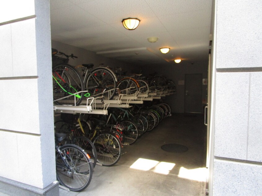 駐輪場 エスリード御堂筋梅田(601)