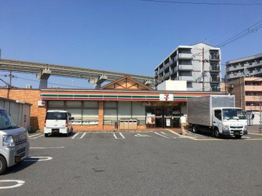 セブンイレブン摂津東一津屋店(コンビニ)まで520m 近江文化２号棟