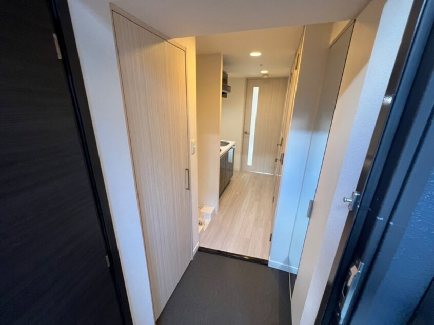 玄関 ﾌﾟﾚｻﾝｽOSAKADOMECITYｸﾛｽﾃｨ(204)