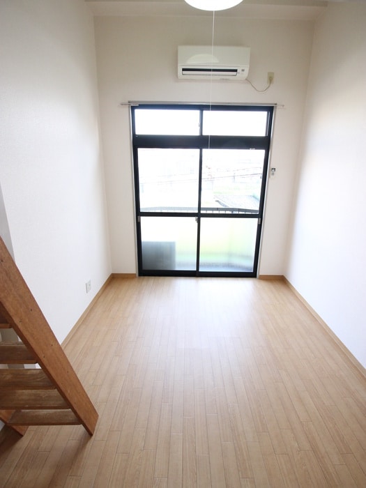 居室 ＲＡＪＡＨ　ＣＬＵＢ０２