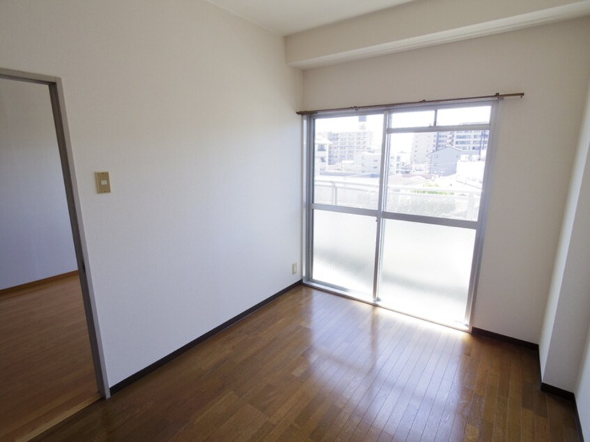 居室 セジュール大手筋