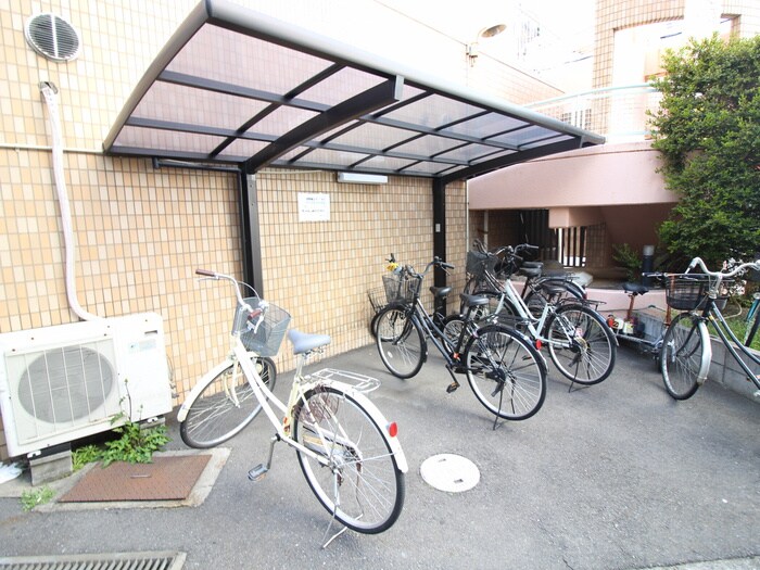 駐輪場 アメニティサントリーニ