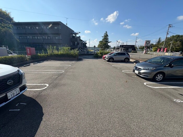 駐車場 レオネッサ天神