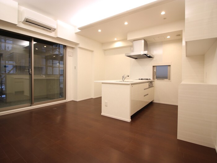 居室 SHUNKI江戸堀