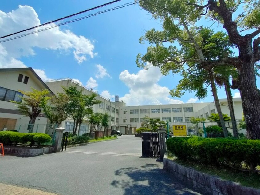 栗東市立治田小学校(小学校)まで230m ハートフル　エトワール