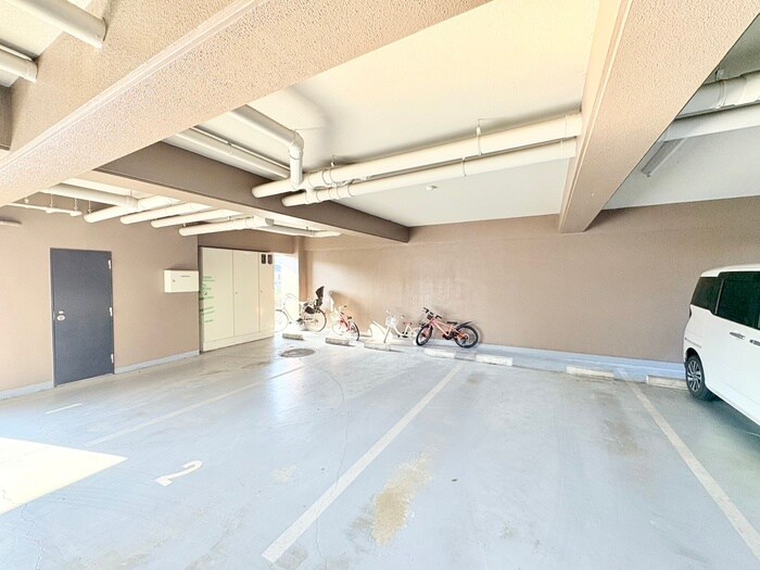 駐車場 グランドヒルズ光明池