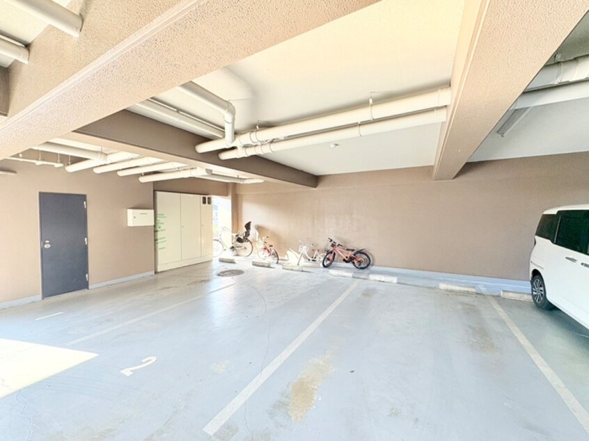 駐車場 グランドヒルズ光明池