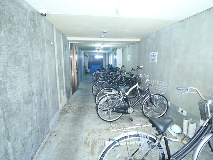 駐輪場 メゾンかなめ