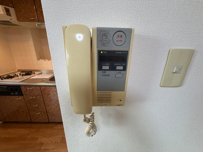 内観写真 ユニバ－サルビル