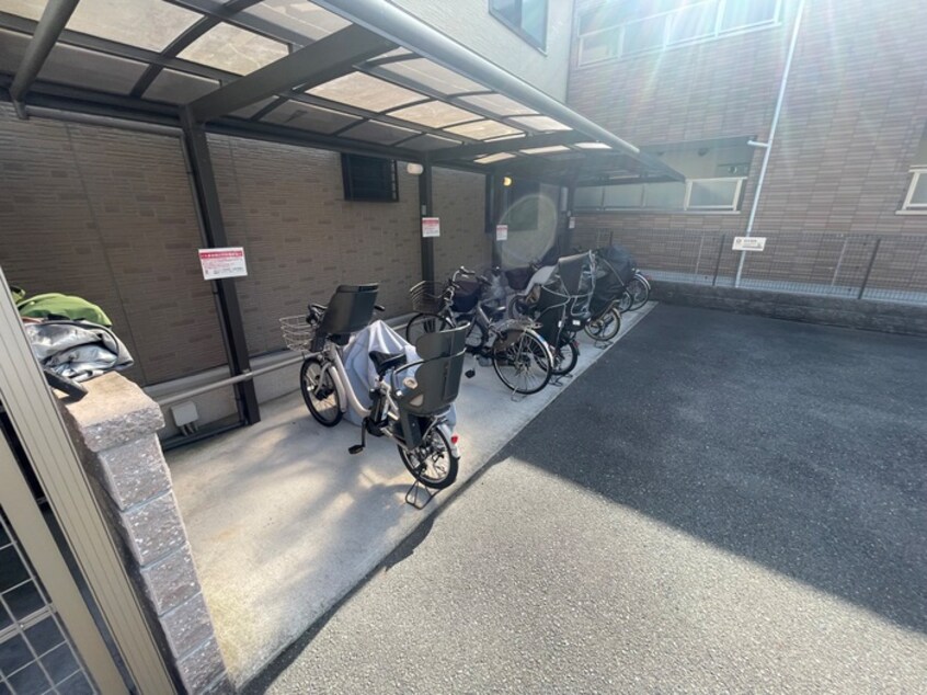 駐輪場 セジュールリズ