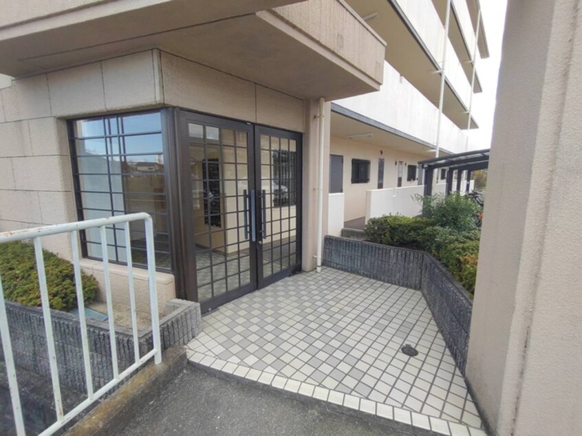 エントランス部分 メゾン東野