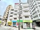 中央日進ビルの外観