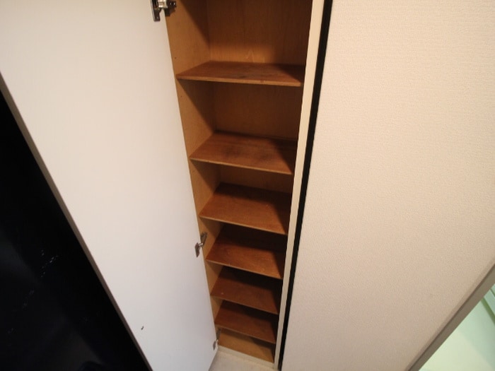 靴箱 中央日進ビルA