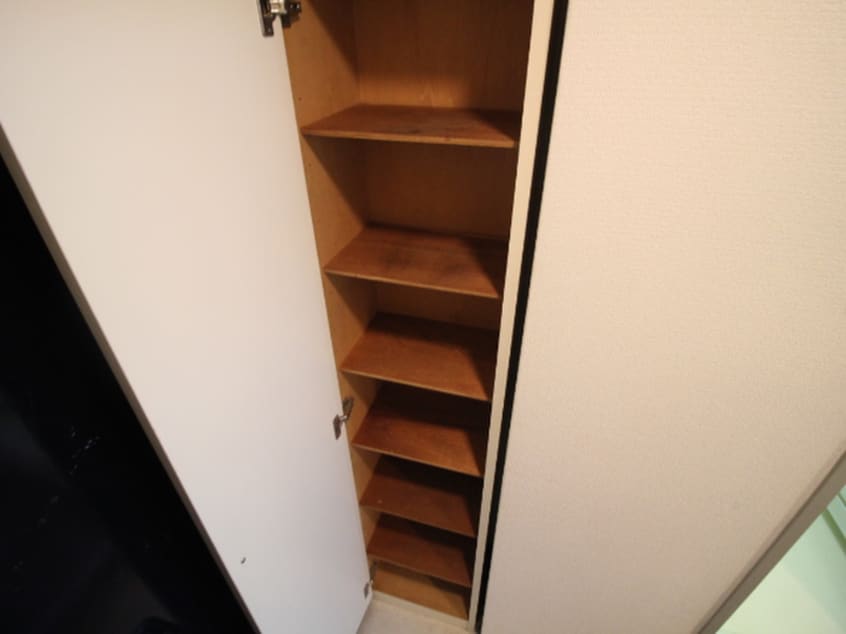 靴箱 中央日進ビルA