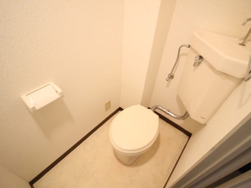 トイレ 中央日進ビルA