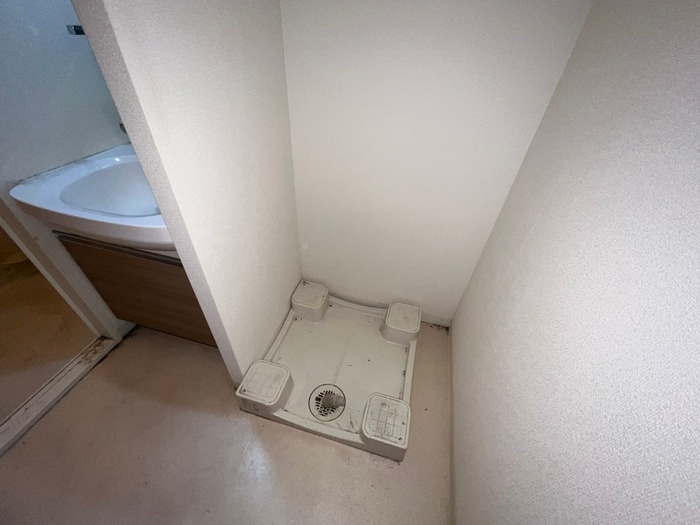 洗濯機置場 ﾌﾟﾚｻﾝｽ三宮ﾌﾗﾜｰﾛｰﾄﾞ(704)