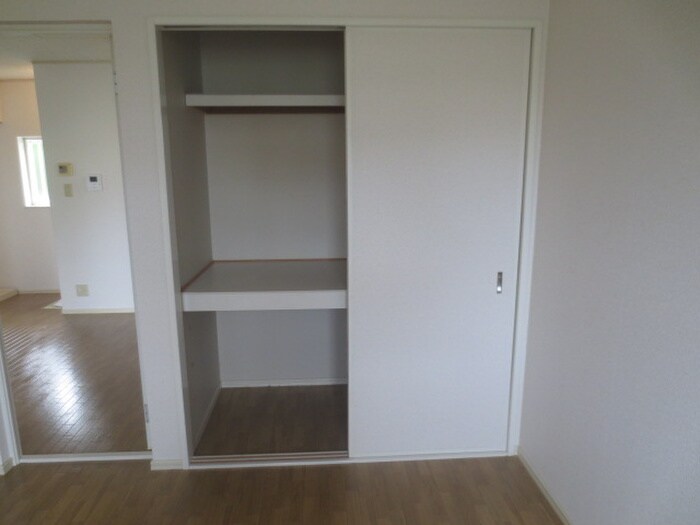 収納 ヴィラ若木