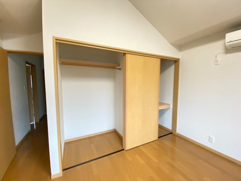 収納 朝日2丁目貸家