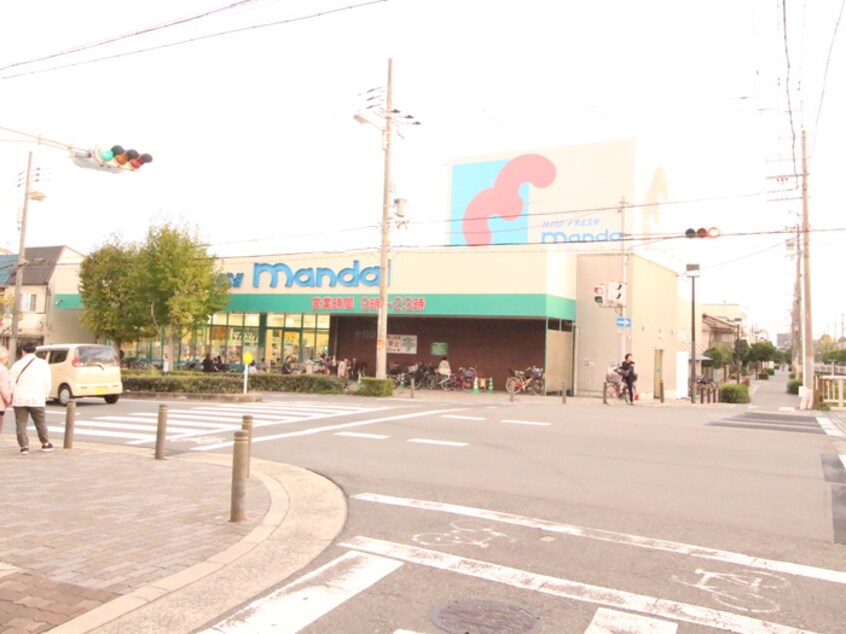 万代(スーパー)まで240m フジパレス今川駅東Ⅱ番館