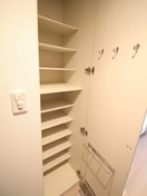 靴箱 プレサンス新大阪クレスタ(1103)