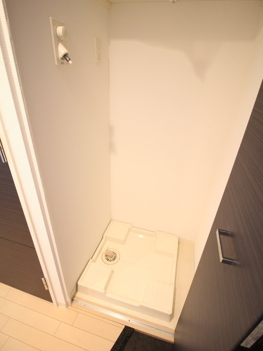 洗濯機置場 プレサンス新大阪クレスタ(1103)