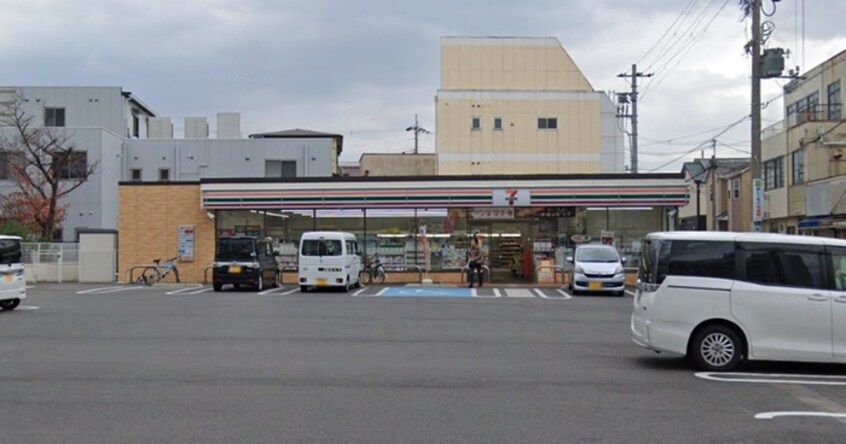 セブンイレブン(コンビニ)まで810m セジュール本町