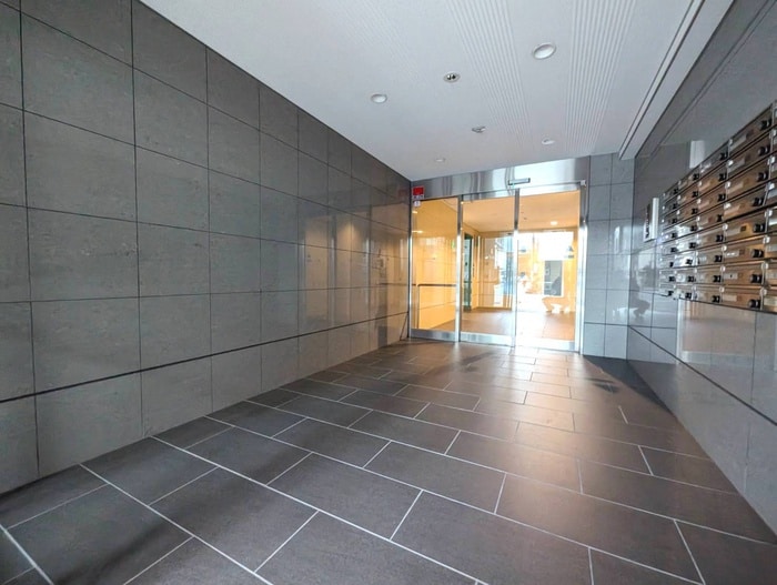 エントランス部分 SOFIA WEST