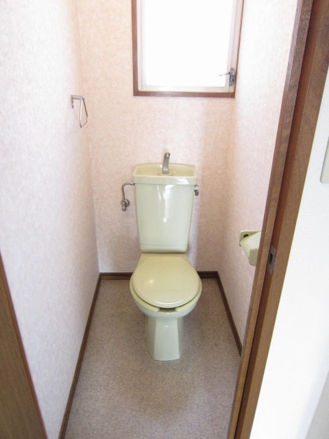 トイレ ソレイユ片山