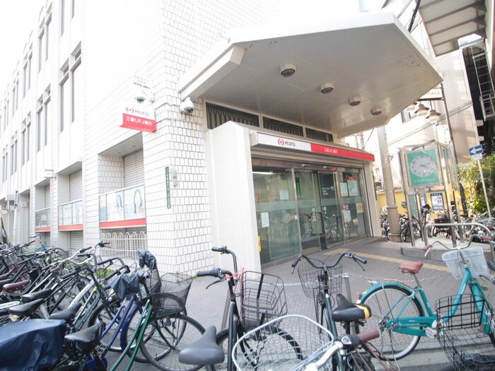 三菱UFJ(銀行)まで201m アサヒマンション