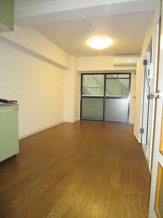 居室 ラパンジ－ル恵美須Ⅱ