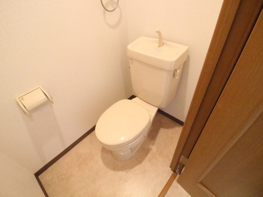 トイレ ラシ－ヌ山坂