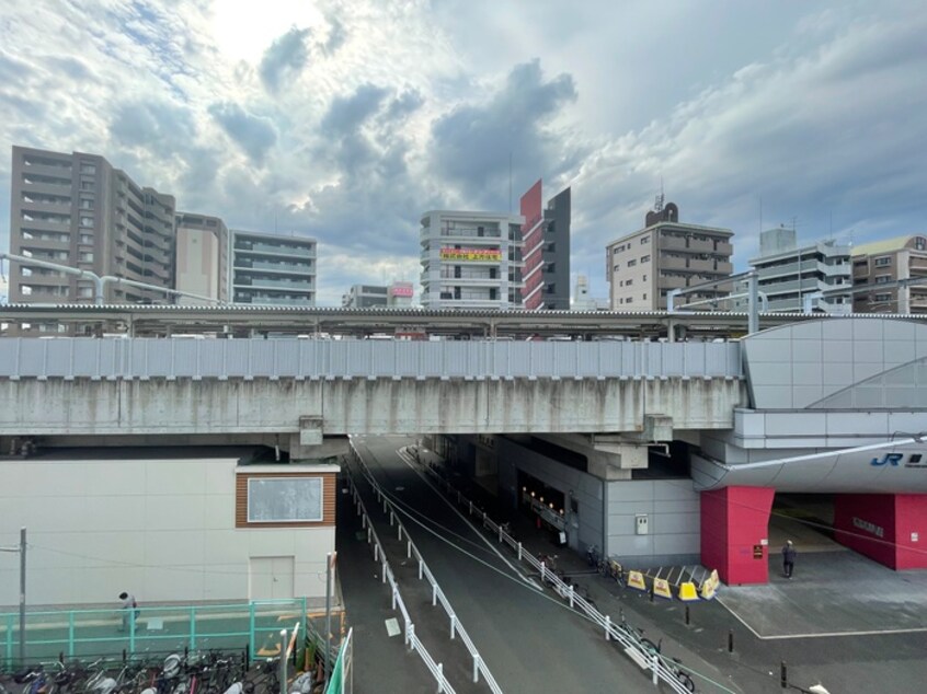 室内からの展望 ラシ－ヌ山坂