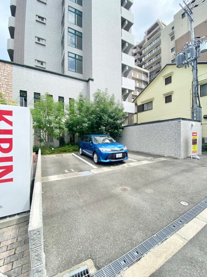 駐車場 スプランディッド難波