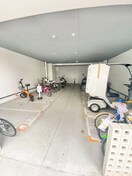 バイク置き場 スプランディッド難波