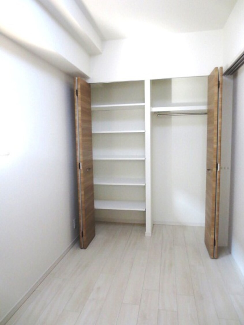 居室 スプランディッド難波