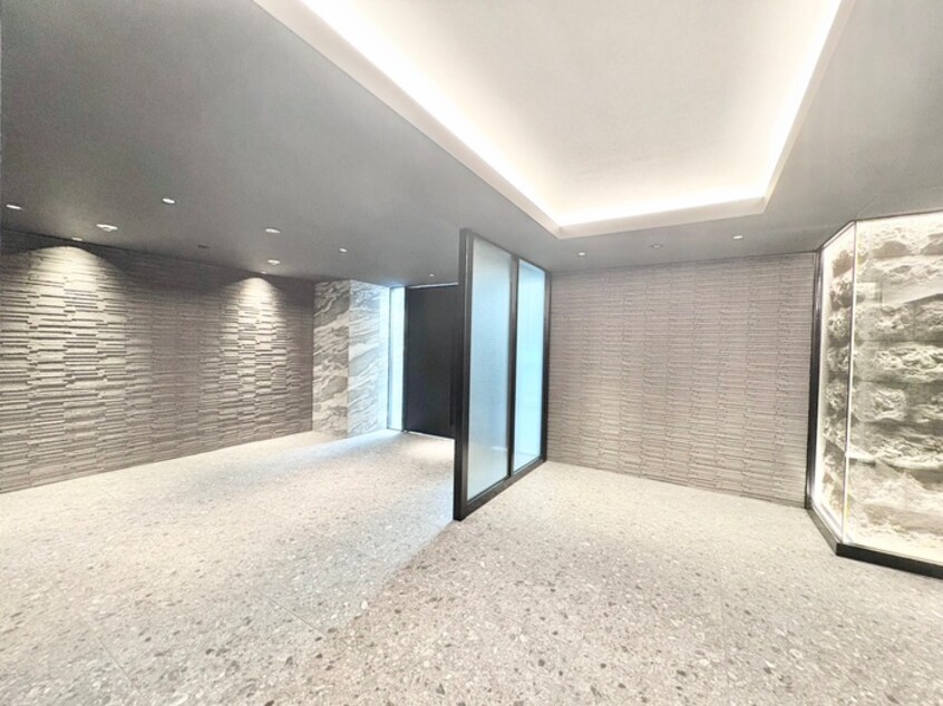 エントランス部分 S-RESIDENCE阿波座bouncy