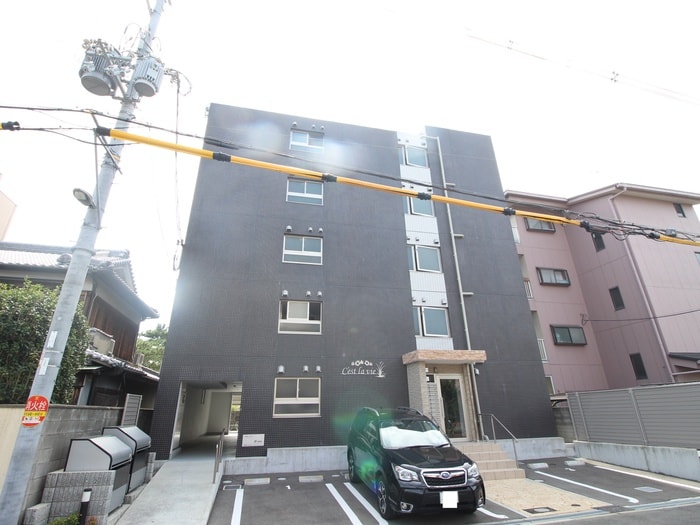 駐車場 セラヴィ