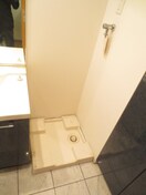 洗濯機置場 リーガル弁天町Ⅱ（704）