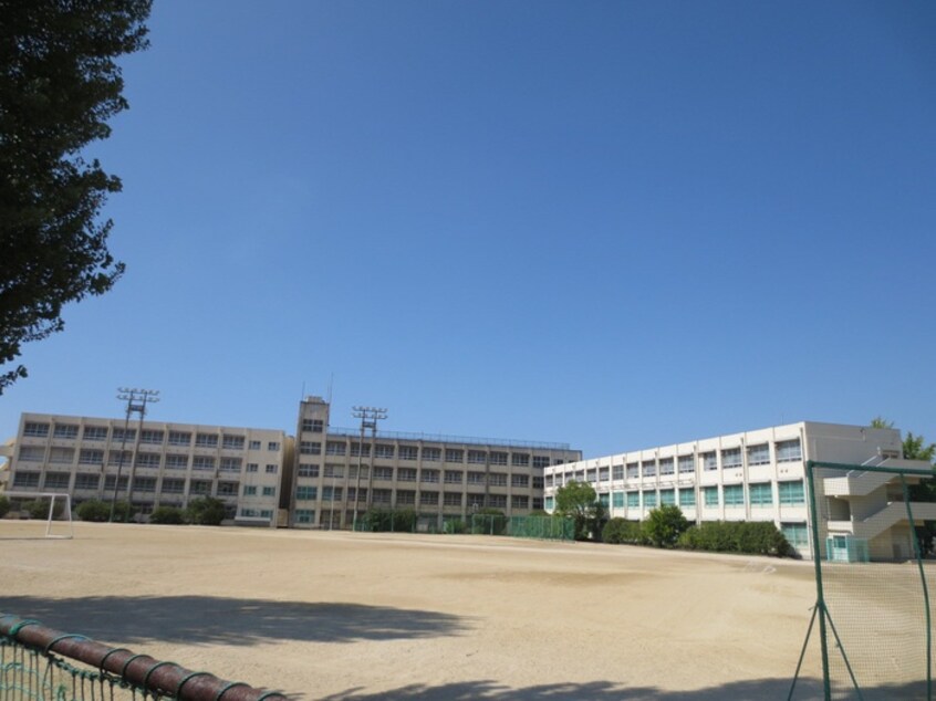 堺市立鳳中学校(中学校/中等教育学校)まで450m 池尻ハイツ