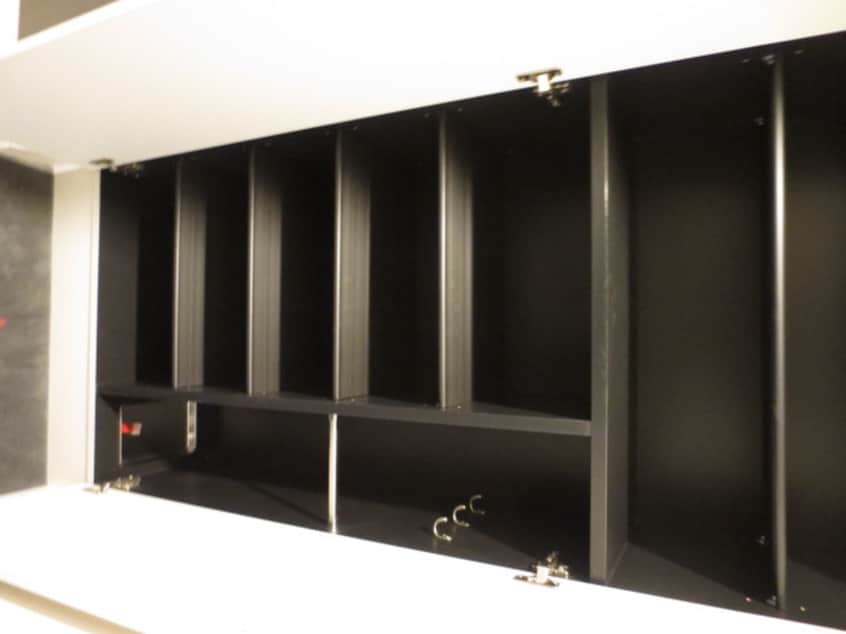 靴箱 プレサンス梅田東ベータ(801)