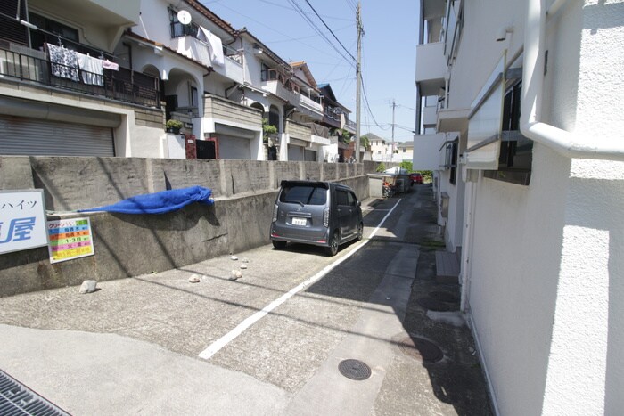 駐車場 塩屋ブルーハイツ