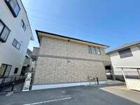 モナリエイースト