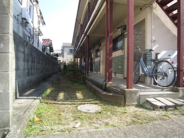 エントランス部分 千里丘ハイツ