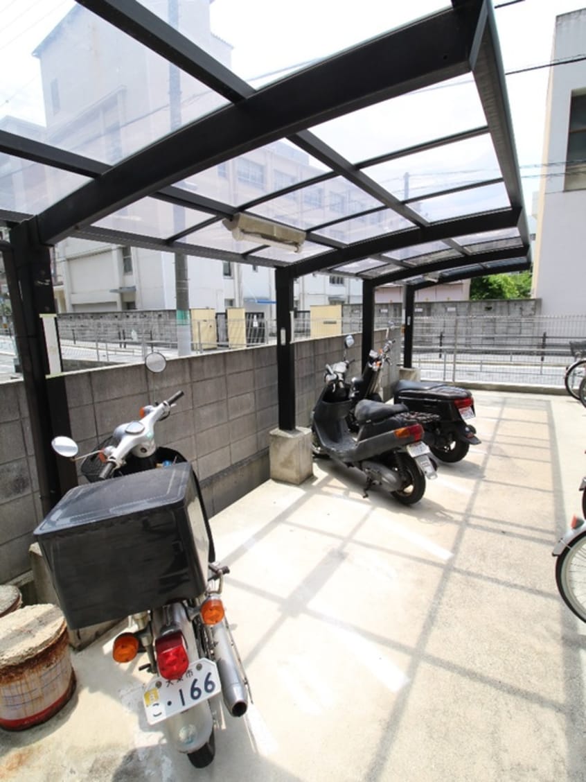 バイク置き場 東三国グランドハイツ北