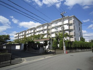 茨木市上穂積住宅5棟（302）
