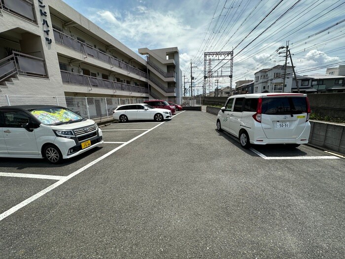 駐車場 アサダグランドハイツ