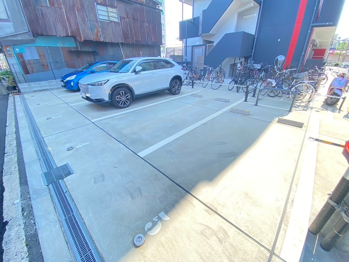 駐車場 グランパシフィック中川